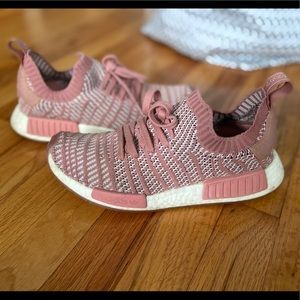 pink nmds